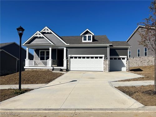 3982 Crest View Drive, Green, OH, 44685 | Card Image