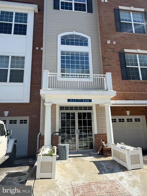 224 Breeders Cup Dr, CHERRY HILL, NJ, 08002-4062 | Card Image