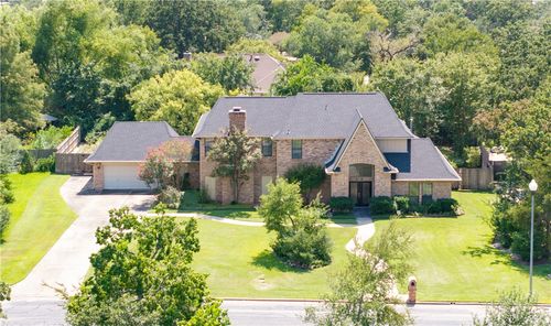 2904 Camille Dr, College Station, TX, 77845-7722 | Card Image