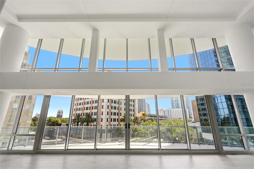 407-400 Central Ave, ST PETERSBURG, FL, 33701-3842 | Card Image