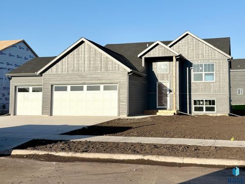 5920 S Coneflower Ave, Sioux Falls, SD, 57108-4560 | Card Image