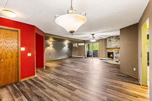 23-14 Maple Wood Ln, Madison, WI, 53704-3956 | Card Image