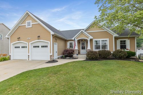 8677 Shore Way Dr, Byron Center, MI, 49315-7924 | Card Image
