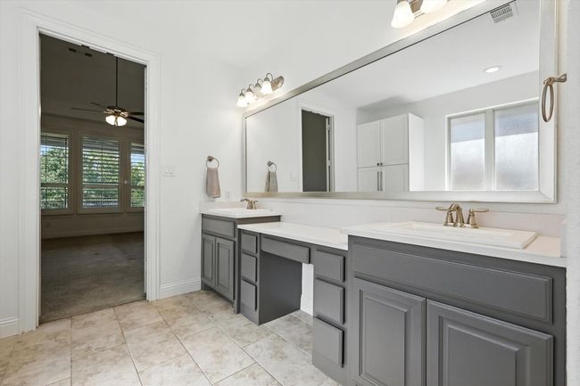 Full bath with double vanity and ceiling fan | Image 20