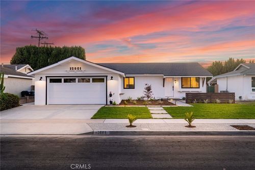 15801 Carrie Ln, Huntington Beach, CA, 92647-2878 | Card Image