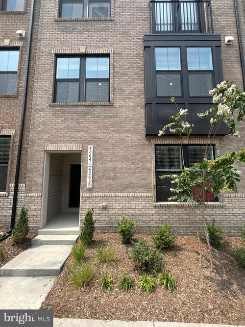 42639 Darala Dr, ASHBURN, VA, 20147 | Card Image