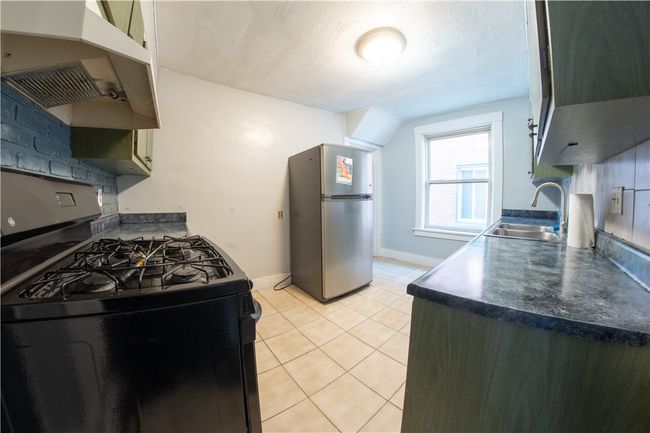 Floor 1 Kitchen | Image 9
