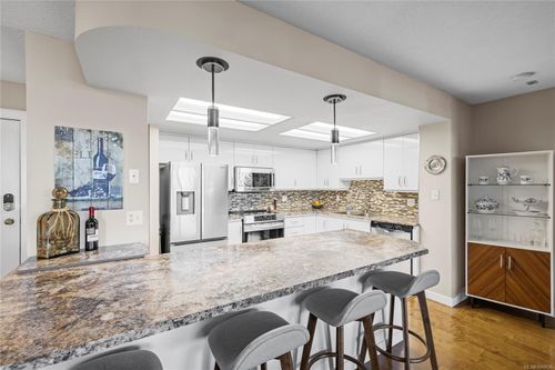 206-158 Promenade Dr, Nanaimo, BC, V9R6M7 | Card Image