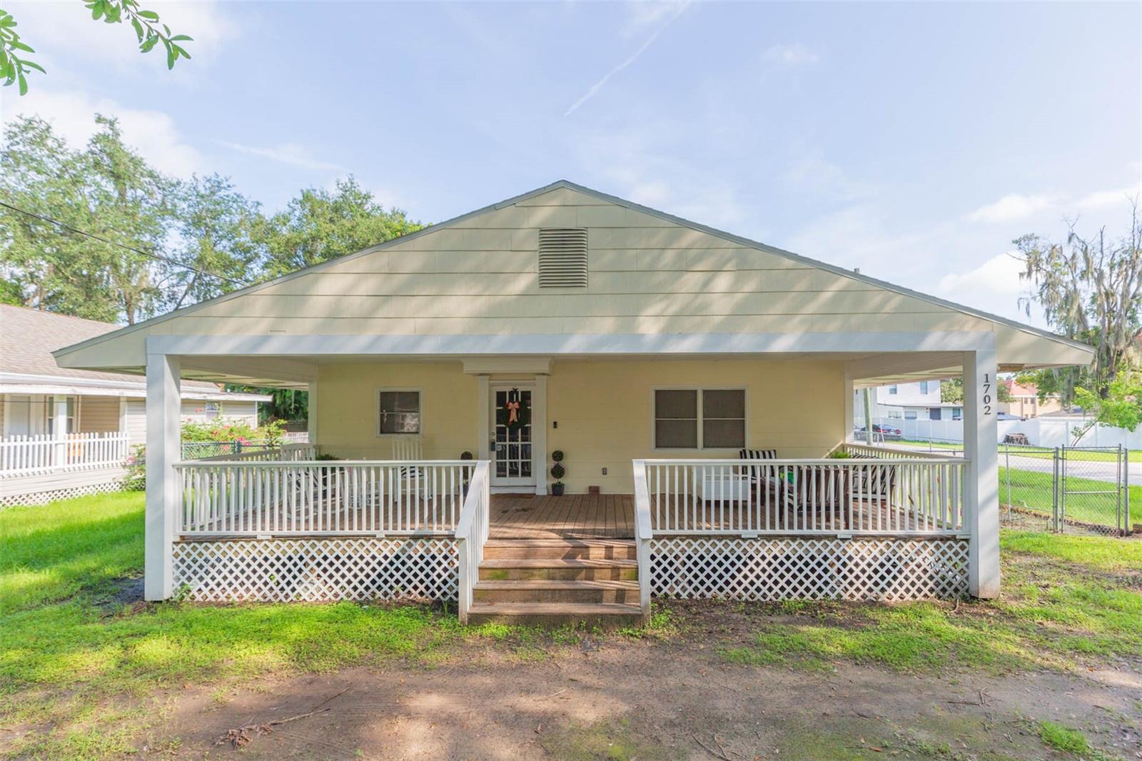 Lowry Ave, Plant City, FL 33563