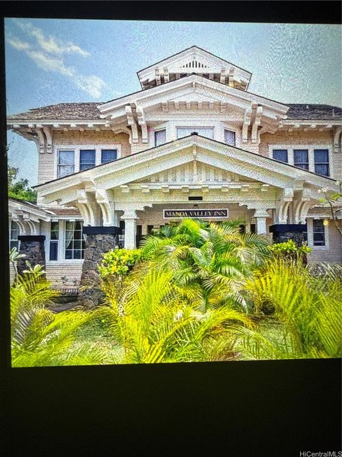 2001 Vancouver Dr, Honolulu, HI, 96822-2451 | Card Image