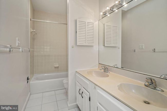 APT-7 - 3333 N St Nw, Condo with 2 bedrooms, 3 bathrooms and null parking in WASHINGTON DC | Image 21