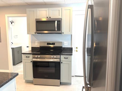 1-130 Division St, North Attleboro, MA, 02760 | Card Image