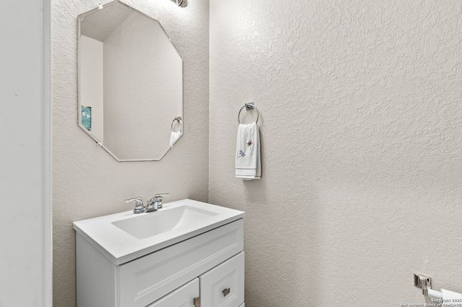 917 Miraflores, House other with 3 bedrooms, 4 bathrooms and null parking in Cibolo TX | Image 31