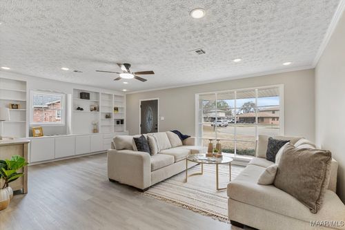 1110 Deramus Ct, Prattville, AL, 36066-5802 | Card Image