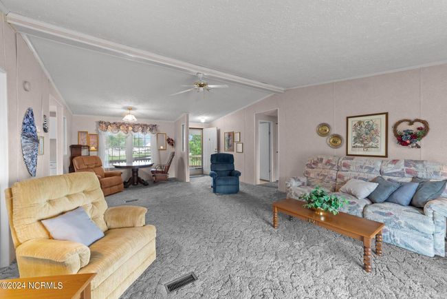 36 Inlet Way, House other with 3 bedrooms, 3 bathrooms and null parking in Chocowinity NC | Image 17