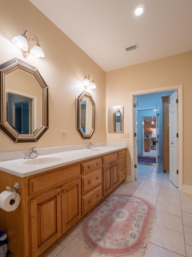 10262 Wildwood Cir, House other with 3 bedrooms, 2 bathrooms and null parking in Live Oak FL | Image 29