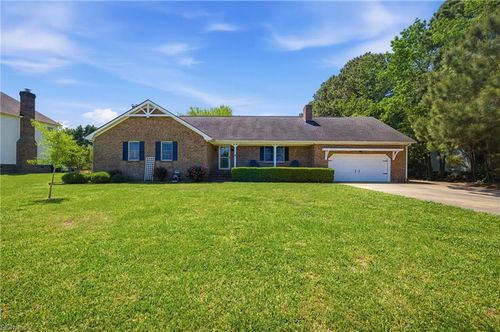 1003 Bateman Dr, Elizabeth City, NC, 27909-2939 | Card Image