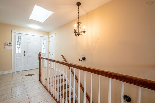 35 Granter Rd, Bedford, NS, B4B2C5 | Card Image