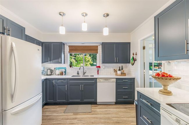 1226 Centre Rd, House other with 4 bedrooms, 2 bathrooms and 5 parking in Qualicum Beach BC | Image 32