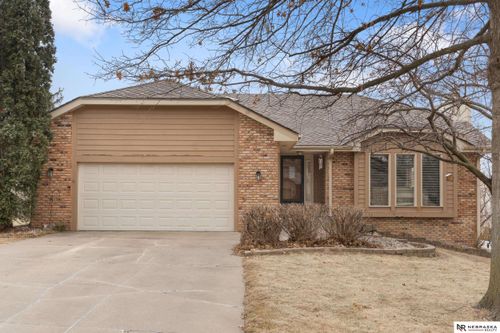 618 S 158th Street, Omaha, NE, 68118 | Card Image