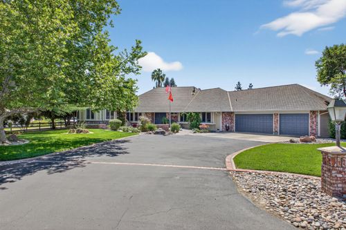 8420 W Fairoaks Road, Tracy, CA, 95304 | Card Image