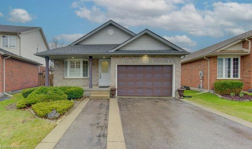 431 Lausanne Cres, Waterloo, ON, N2T2X6 | Card Image