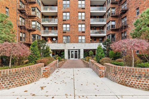apt-205-9511 Shore Rd, Brooklyn, NY, 11209-7514 | Card Image