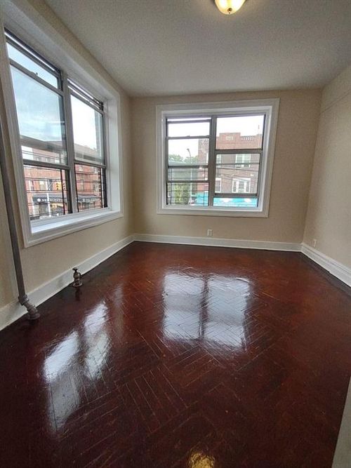 1017 Winthrop St, Brooklyn, NY, 11212-1404 | Card Image