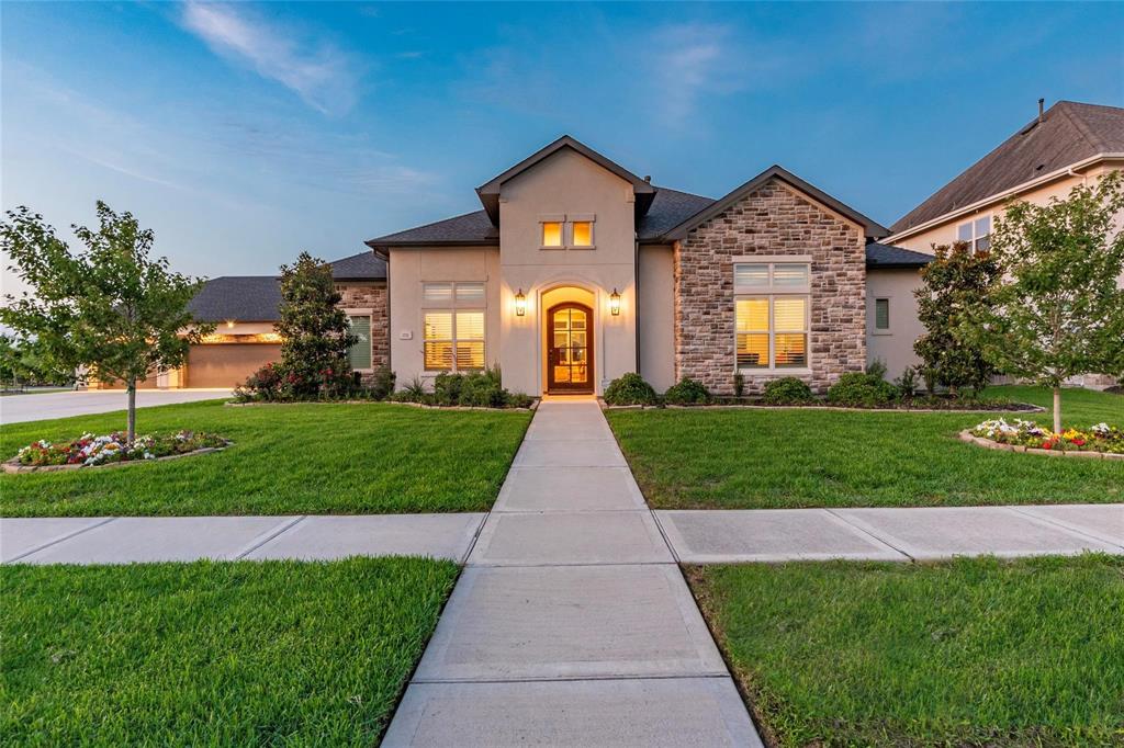 Avery Ln, Friendswood, TX 77546