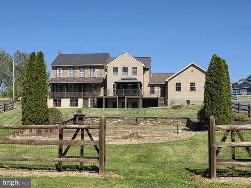 520 Sunday Rd, LENHARTSVILLE, PA, 19534-9123 | Card Image