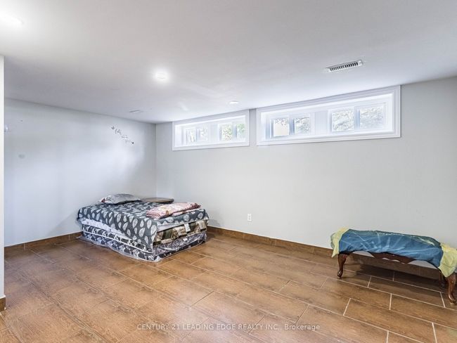 7 Coniston Ave, House other with 5 bedrooms, 3 bathrooms and 6 parking in Brampton ON | Image 23