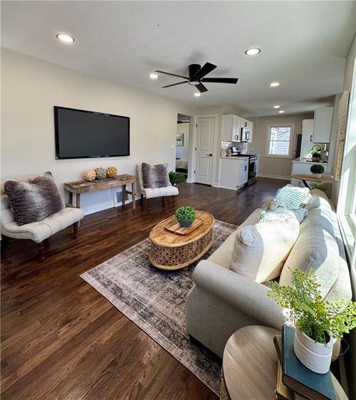 5112 Maple Ave, Mission, KS, 66202-1824 | Card Image