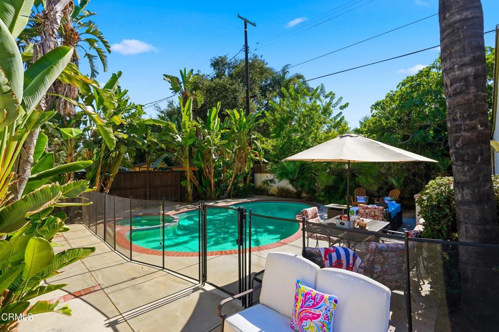 Residential in Lake Balboa 5