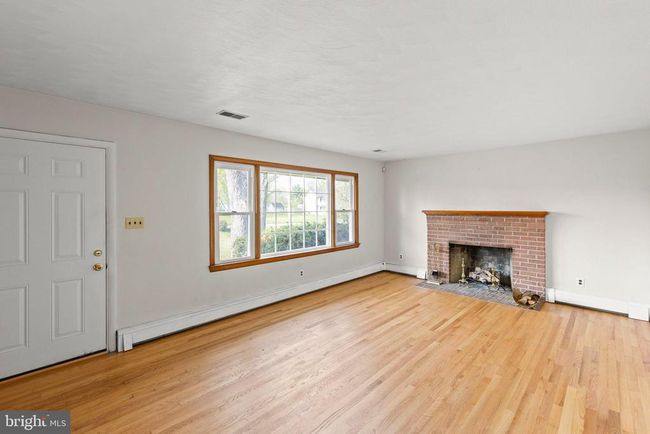 2243 Brucetown Rd, House other with 3 bedrooms, 2 bathrooms and null parking in Clear Brook VA | Image 4
