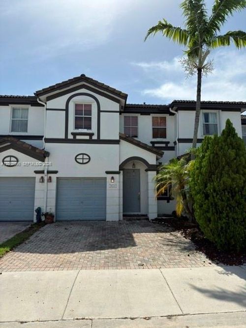 7651 Nw 114th Path, Medley, FL, 33178-1382 | Card Image