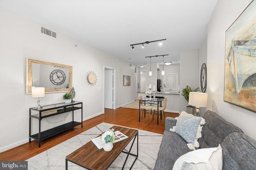 apt-221-400 Massachusetts Ave Nw, WASHINGTON, DC, 20001-6801 | Card Image
