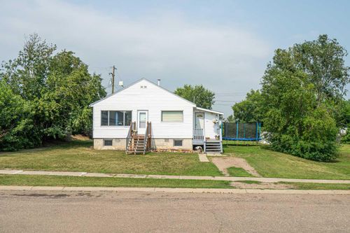 4826 51 Ave, Kitscoty, AB, T0B2P0 | Card Image