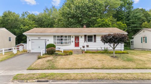 19 Hemingway St, Plainville, CT, 06062-2618 | Card Image
