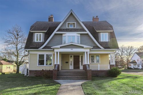 905 E 1st North St, Carlinville, IL, 62626-1520 | Card Image