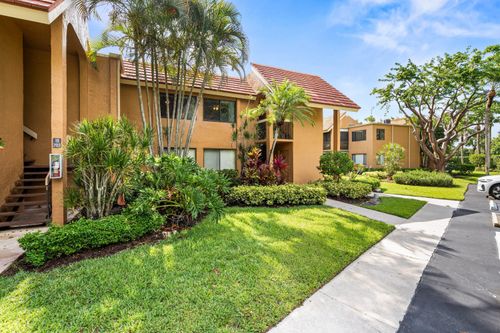 204-11262 Green Lake Dr, Boynton Beach, FL, 33437-1460 | Card Image