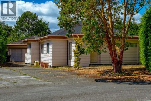 2297 Covington Pl, Victoria, BC, V8N5R1 | Card Image