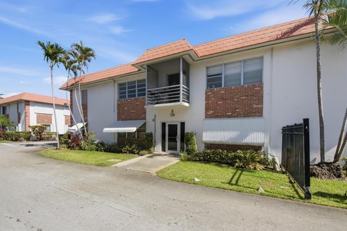 812-3550 Nw 8th Ave, Pompano Beach, FL, 33064-3063 | Card Image