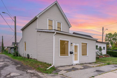 4 Robins Ave, Hamilton, ON, L8H4M6 | Card Image