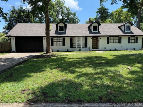 5641 S Trenton Ave, Tulsa, OK, 74105-8045 | Card Image