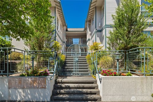 apt-101-323 3rd Ave N, Edmonds, WA, 98020-3187 | Card Image