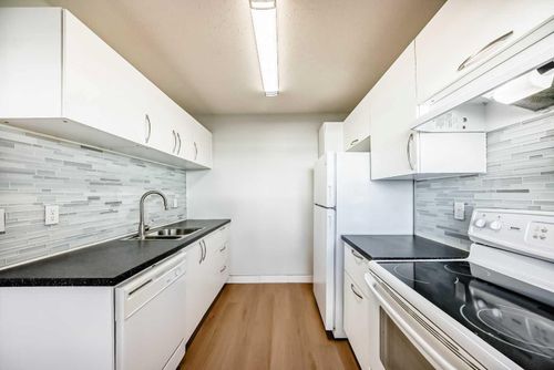 120 Pennsylvania Rd Se, Calgary, AB, T2A6R2 | Card Image