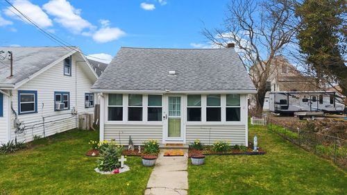 52 Point St, Fairhaven, MA, 02719 | Card Image