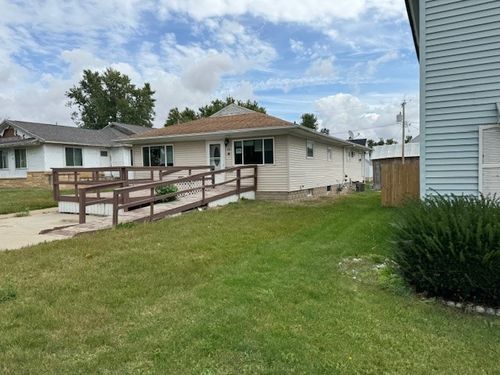208 4th Ave, Keystone, IA, 52249-9512 | Card Image