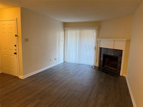 apt-2406-2120 El Paseo St, Houston, TX, 77054-3215 | Card Image