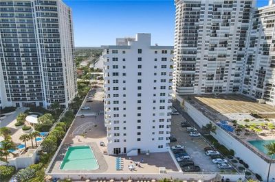 2H - 4250 Galt Ocean Dr, Condo with 2 bedrooms, 2 bathrooms and null parking in Fort Lauderdale FL | Image 2